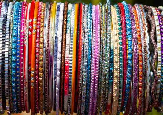 Cómo hacer pulseras de hilo con nudos planos.