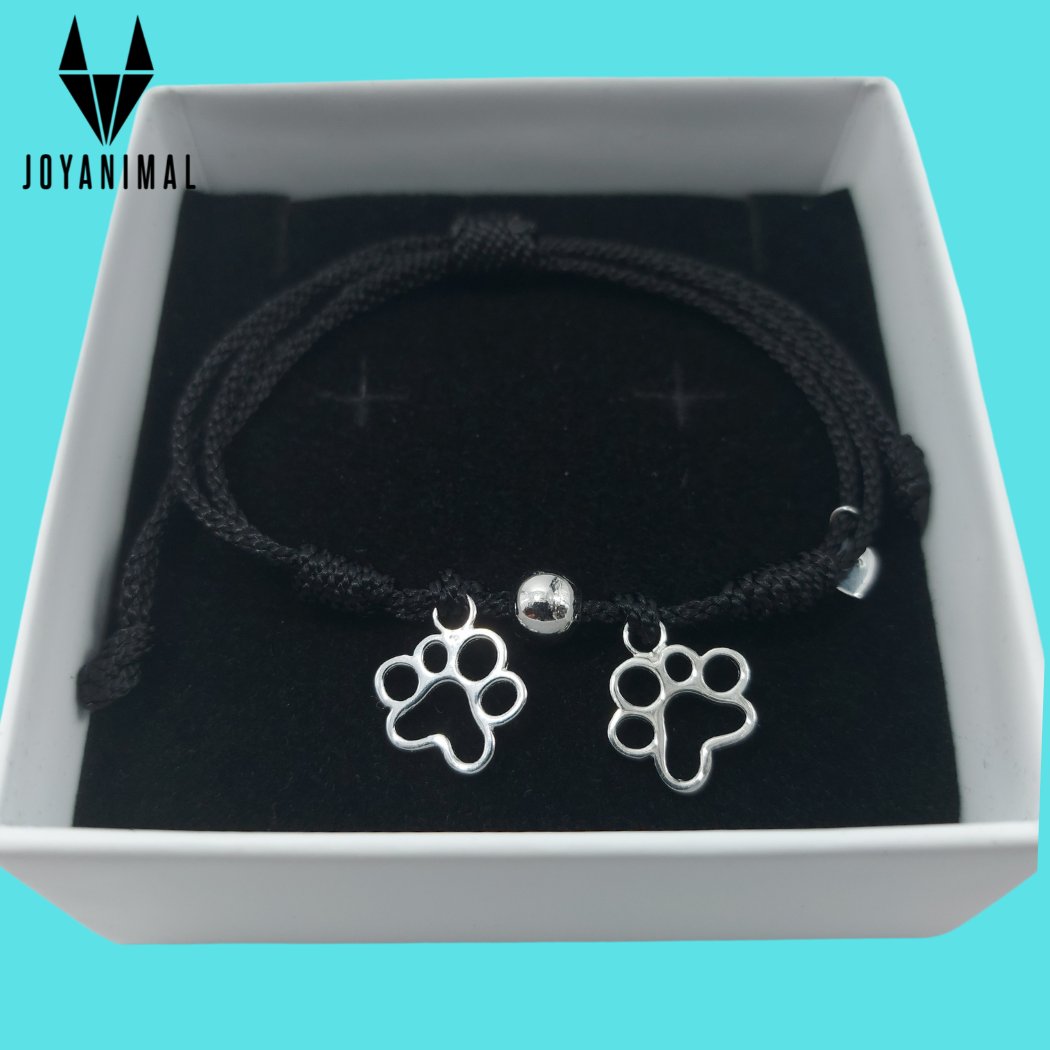 Pulsera de hilo ajustable, con dos huellas de perro o gato en plata, para niñas o mujeres amantes de los animales PANDORA