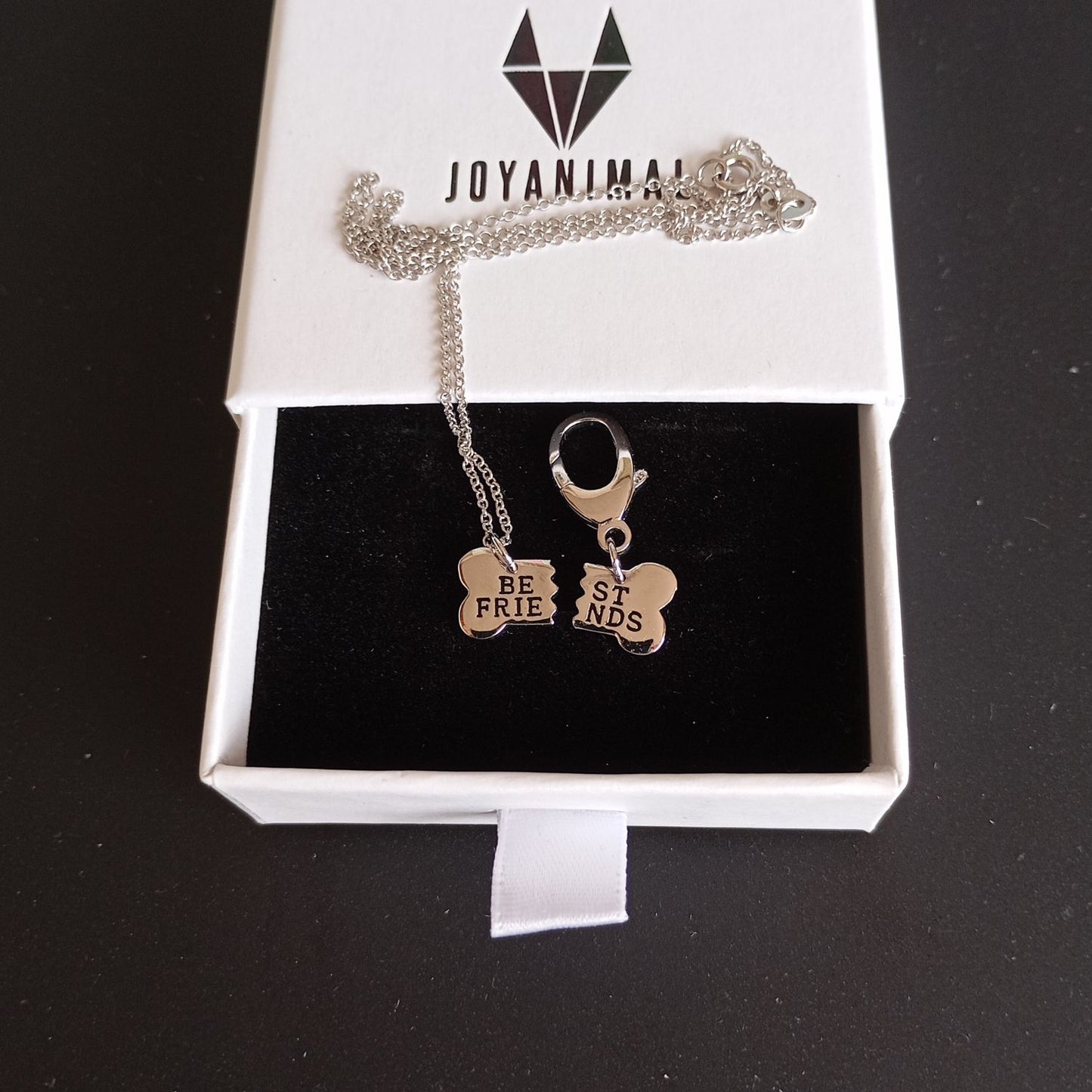 Collar BEST FRIENDS para compartir con tu perro, con forma de hueso.