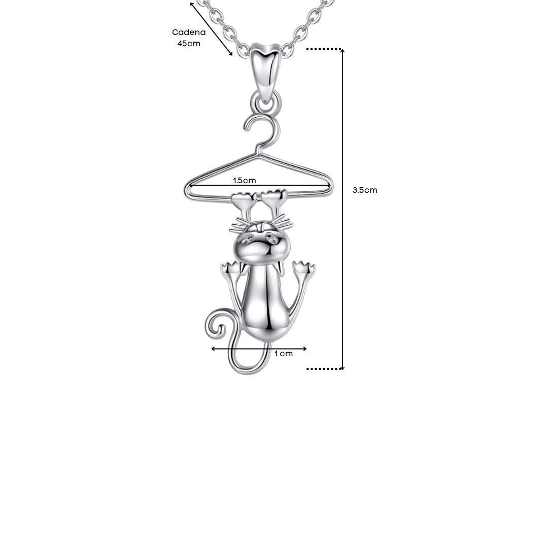 Medidas del Collar con colgante de gato en un percha, cadena de 45cm, y colgante de 3,5 x 1,5 cm aprox