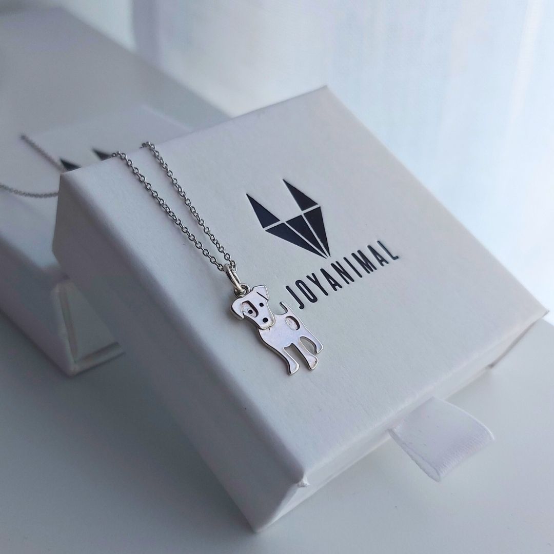 Collar con colgante de perro ratonero en caja de regalo de JOYANIMAL, perfecto regalo de TOUS