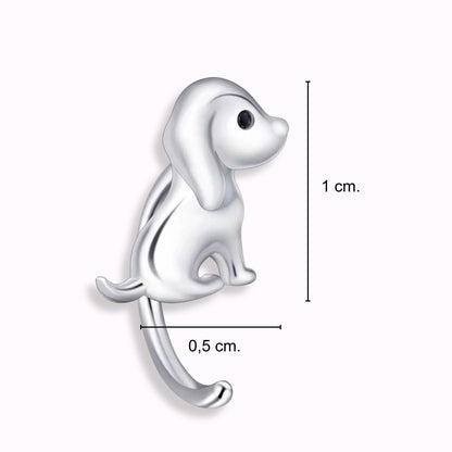 Infografía con las medidas del pendiente con forma de perrito  TOUS, mide 1 x 0,5 cm
