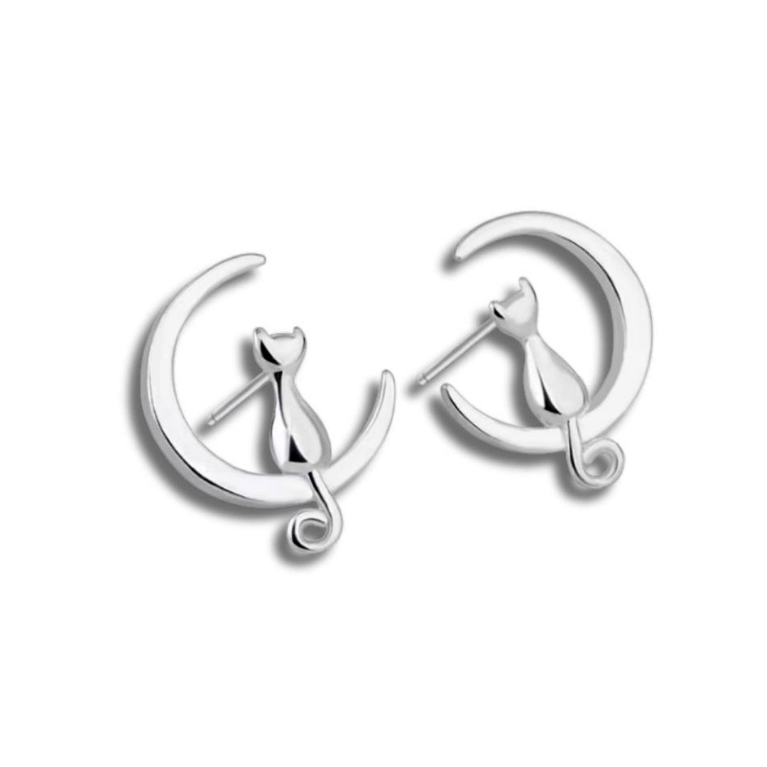 Pendientes para niña o mujer con forma de una luna con un gato de plata adentro. By Pandora