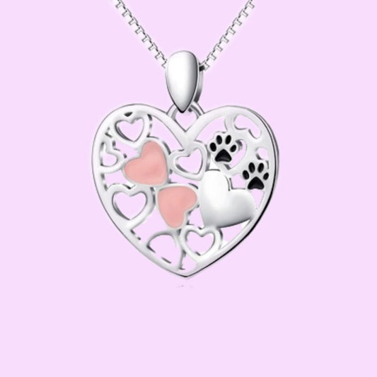 Collar de árbol de vida con forma de corazón con huellas de perros o gatos