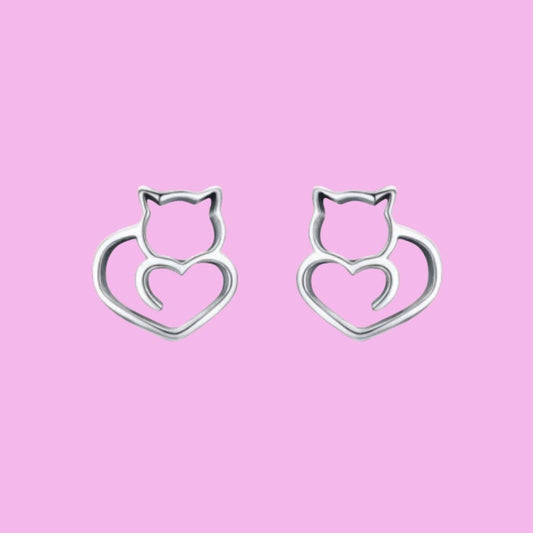 Pendientes de plata con un gato y un corazón, pequeños para niña o mujer de tous